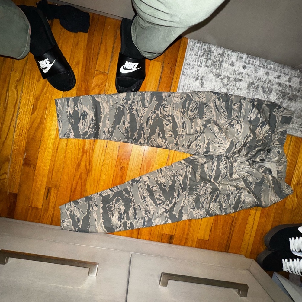 Camo pants new